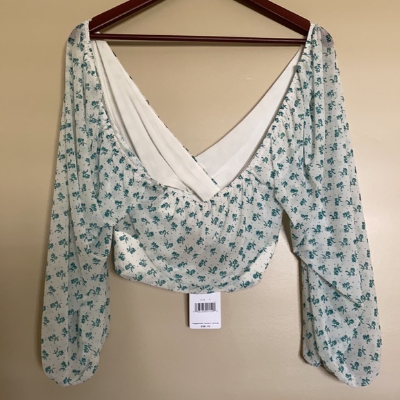 SOLD Beautiful Free people cross-over blouse - Picture 6 of 9